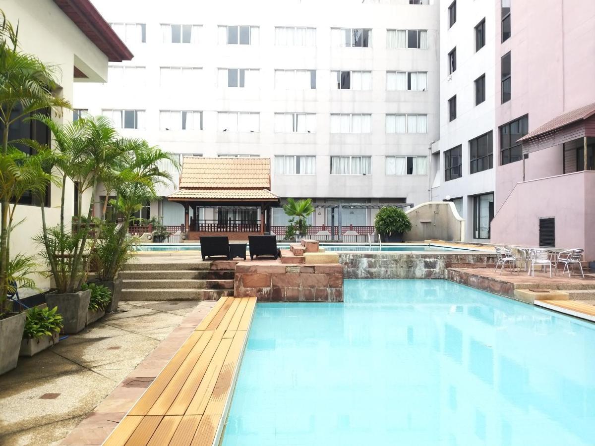 Songphanburi Hotel Suphan Buri Exterior foto